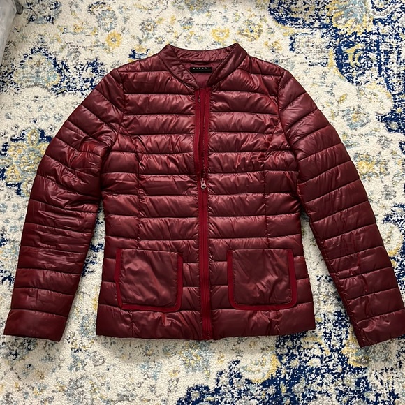 Sisley burgundy red lightweight puffer coat - Picture 1 of 7